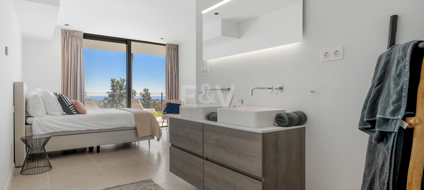 Elegante und Sofistische Residenz mit Panoramablick und Smart Automation