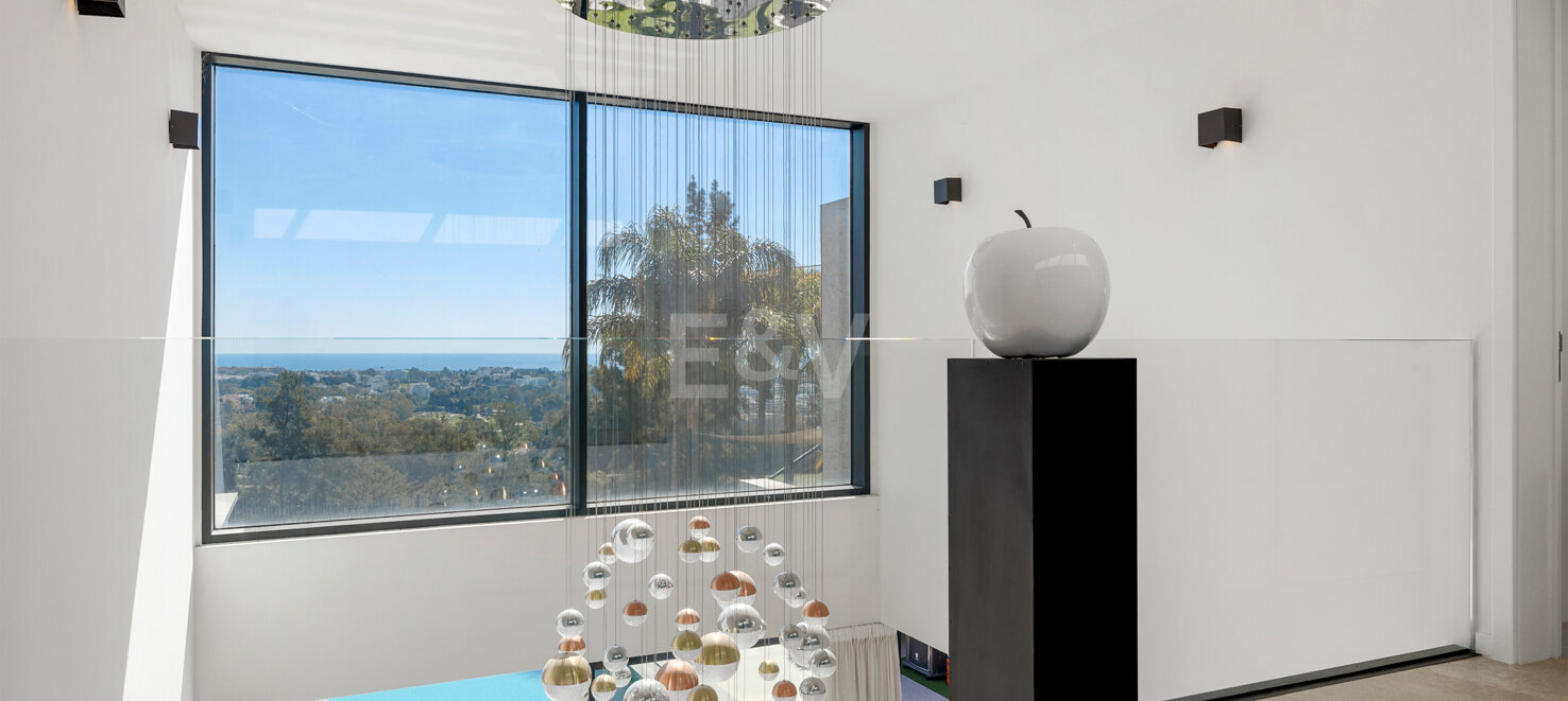 Elegante und Sofistische Residenz mit Panoramablick und Smart Automation