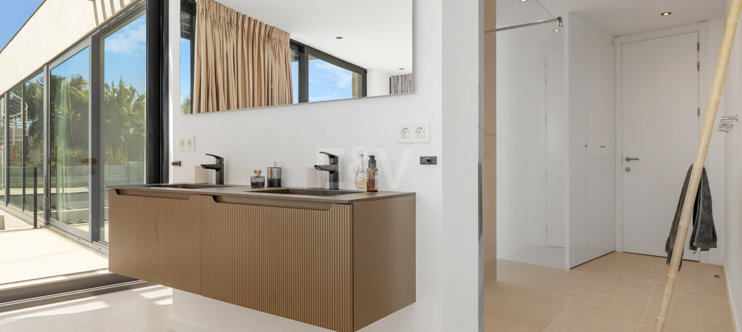 Elegante und Sofistische Residenz mit Panoramablick und Smart Automation