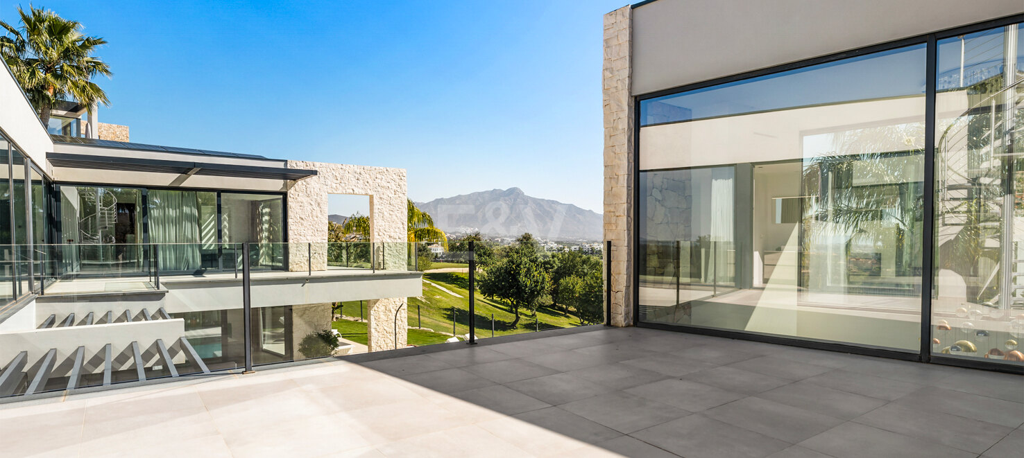 Elegante und Sofistische Residenz mit Panoramablick und Smart Automation