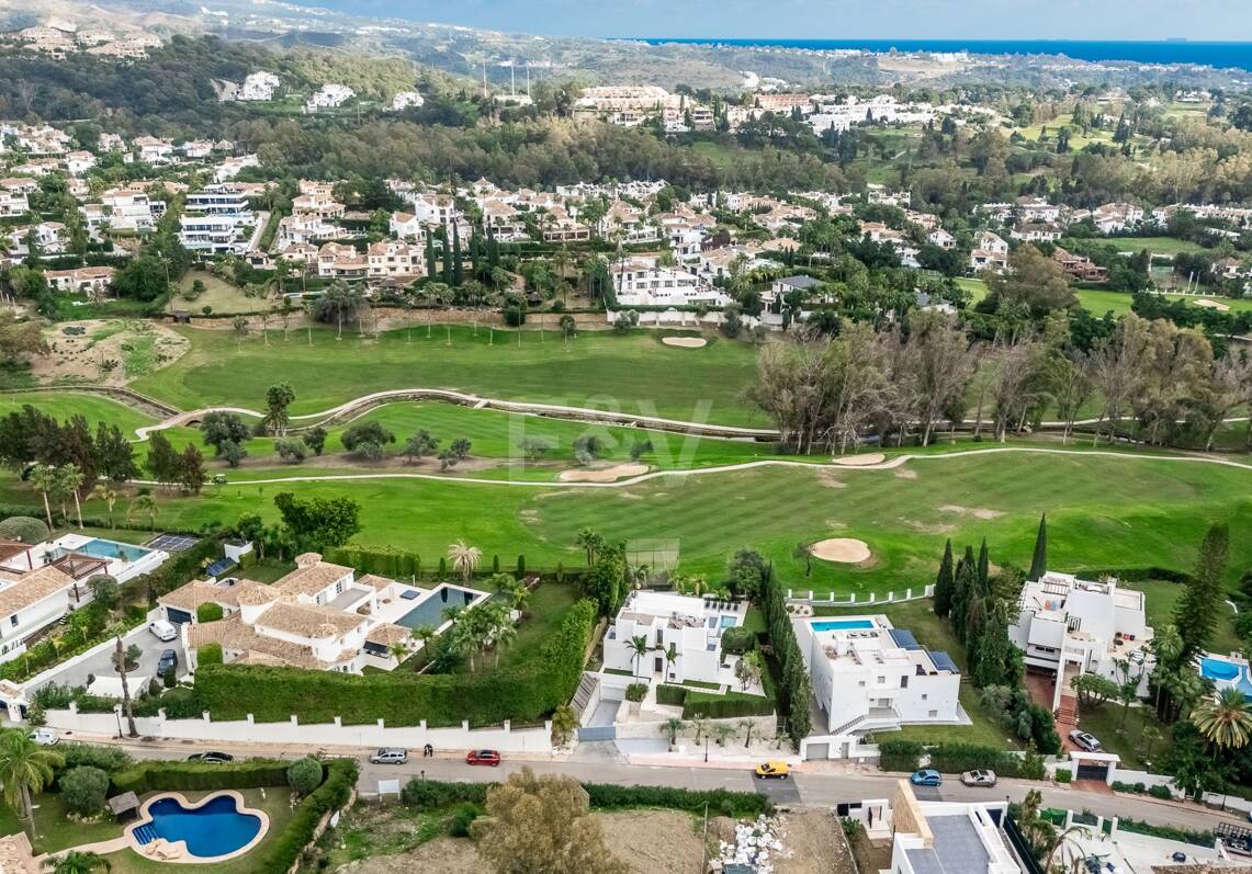 Außergewöhnliches grundstück in spitzenlage, nur wenige gehminuten vom Las Brisas Golf club entfernt