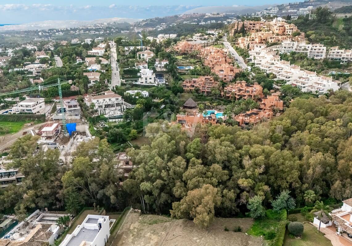 Außergewöhnliches grundstück in spitzenlage, nur wenige gehminuten vom Las Brisas Golf club entfernt