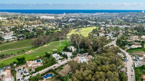 Außergewöhnliches grundstück in spitzenlage, nur wenige gehminuten vom Las Brisas Golf club entfernt