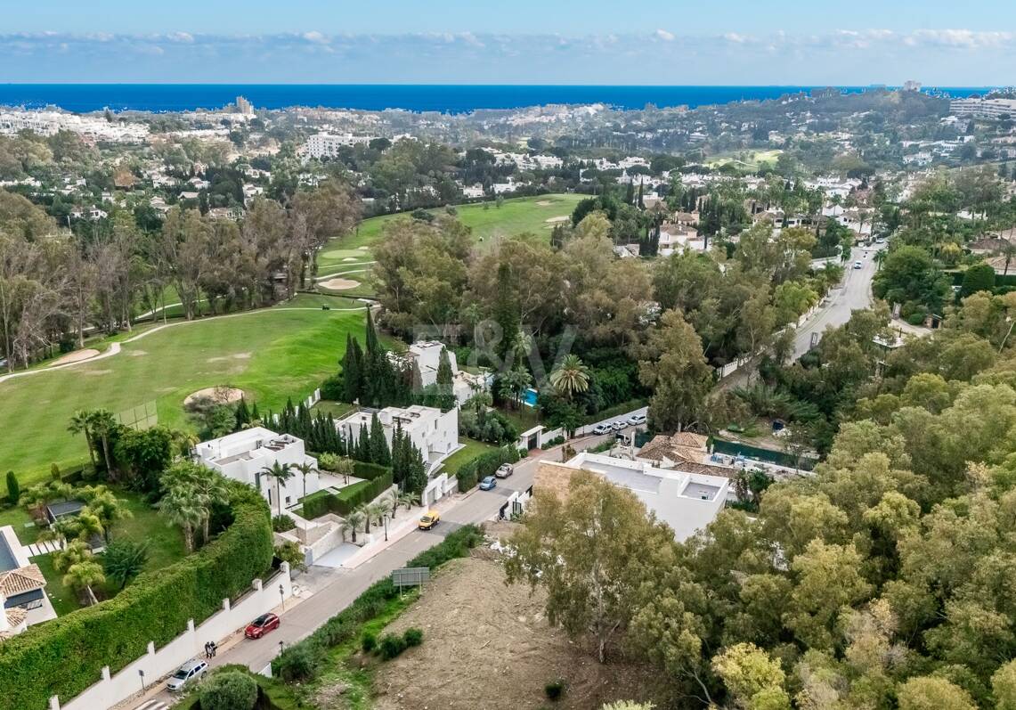 Außergewöhnliches grundstück in spitzenlage, nur wenige gehminuten vom Las Brisas Golf club entfernt