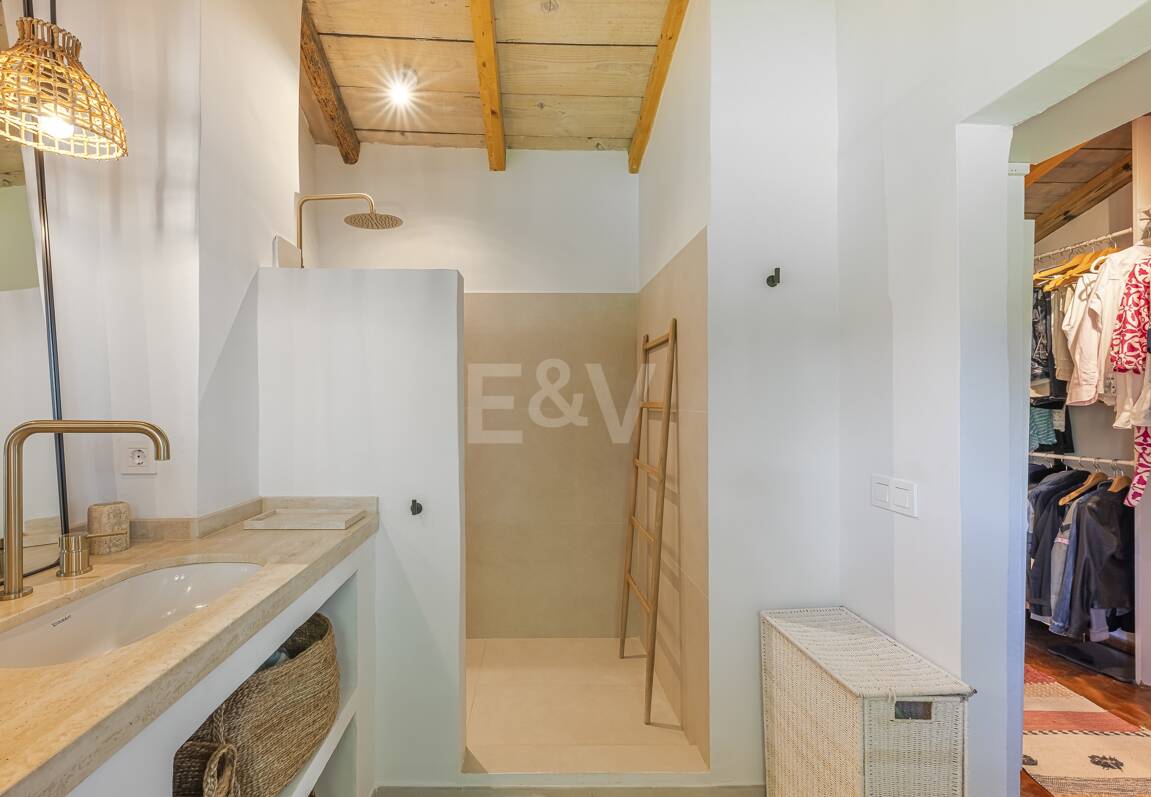 Förtrollande land hem med hisnande panoramautsikt i Guadalmina Alta