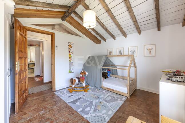 Förtrollande land hem med hisnande panoramautsikt i Guadalmina Alta