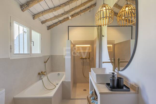 Förtrollande land hem med hisnande panoramautsikt i Guadalmina Alta