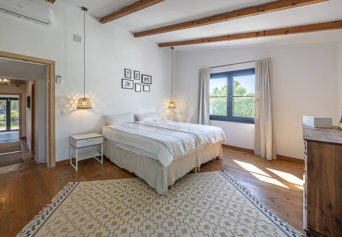 Förtrollande land hem med hisnande panoramautsikt i Guadalmina Alta