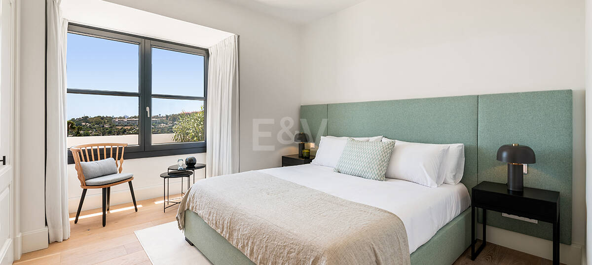 Impressive Villa in La Cerquilla with Panoramic Sea Views