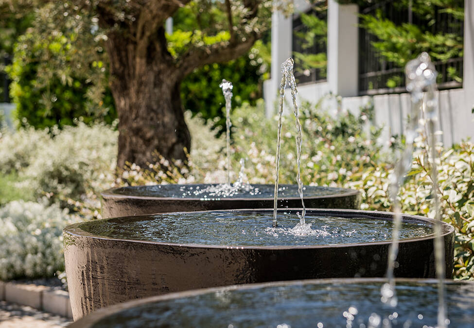 Impresionante Villa en La Cerquilla con vistas panorámicas al mar y una gran parcela