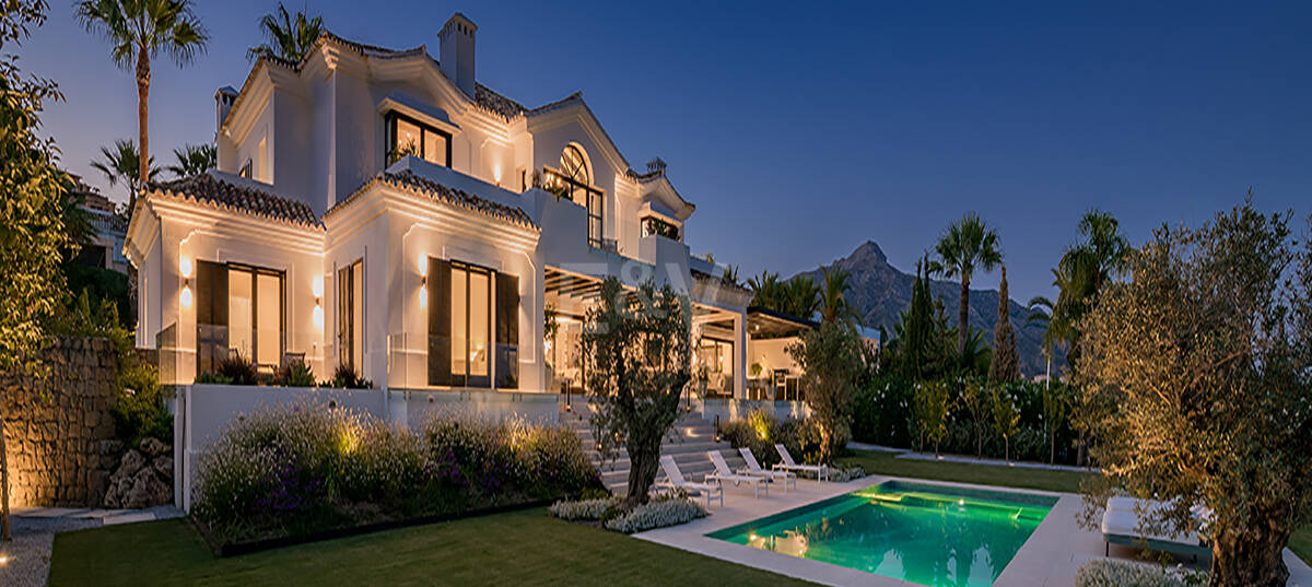 Impressive Villa in La Cerquilla with Panoramic Sea Views