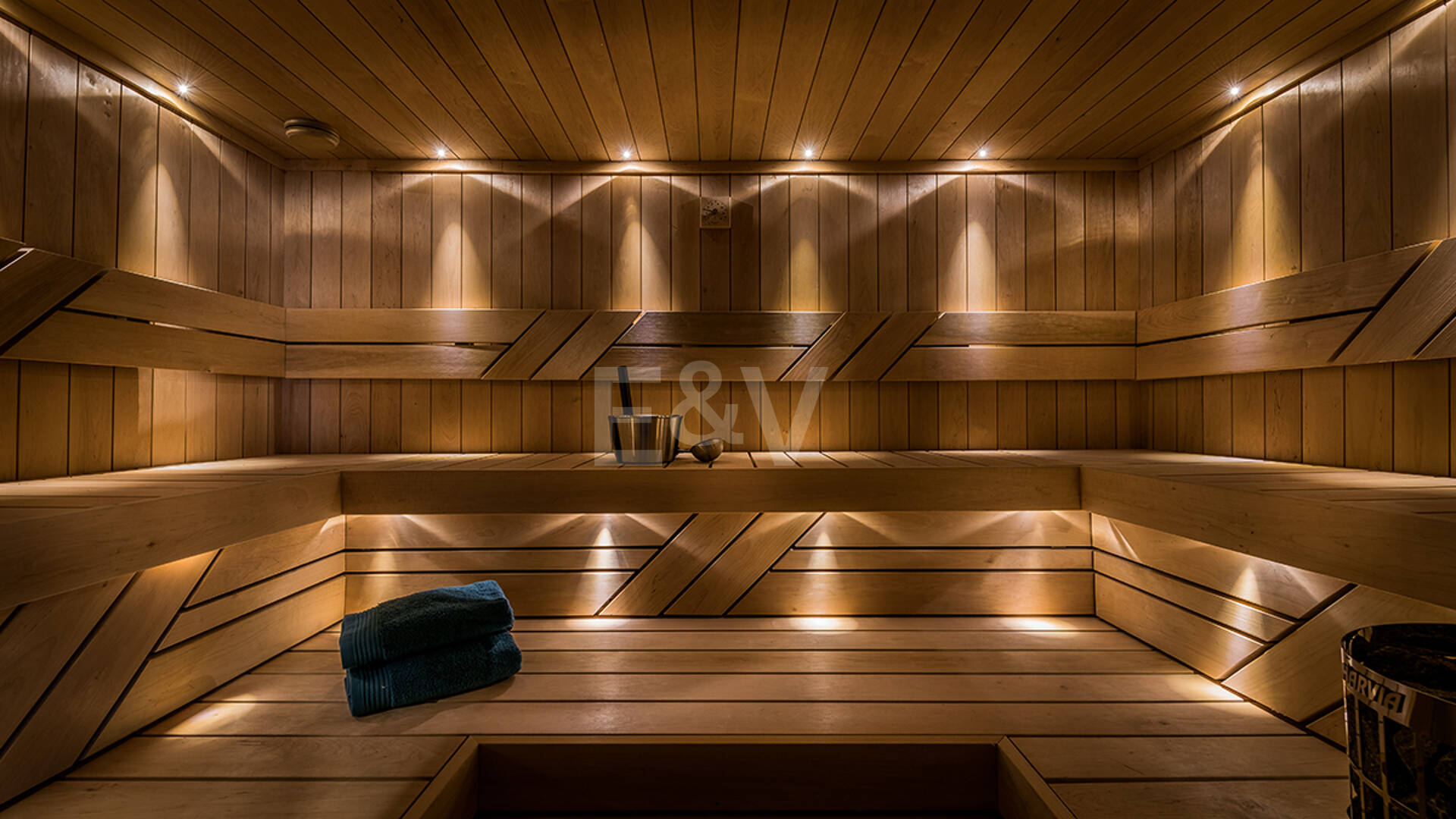 Impresionante Villa en La Cerquilla con vistas panorámicas al mar y una gran parcela