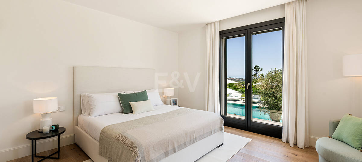 Impressive Villa in La Cerquilla with Panoramic Sea Views