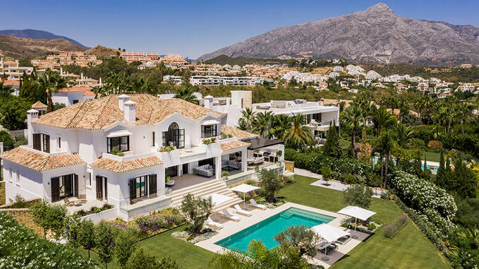 Impressive Villa in Prestigious Gated La Cerquilla with Panoramic Sea Views and Large Plot