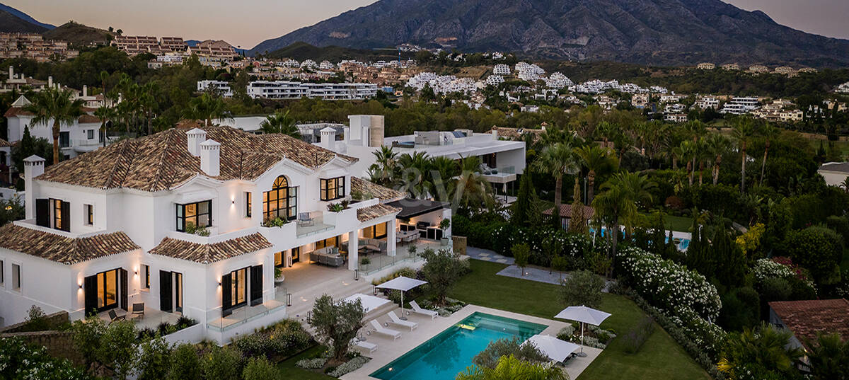 Impressive Villa in La Cerquilla with Panoramic Sea Views