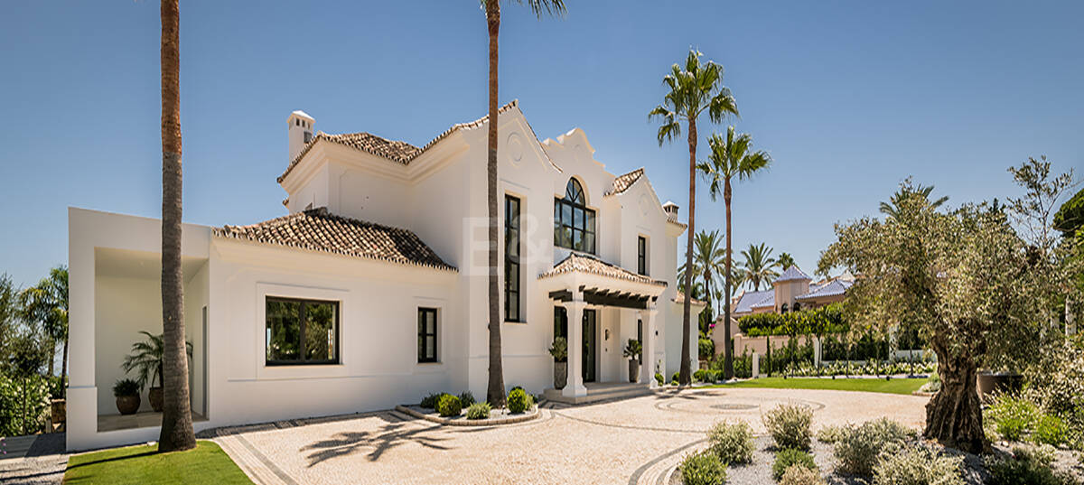 Impressive Villa in La Cerquilla with Panoramic Sea Views