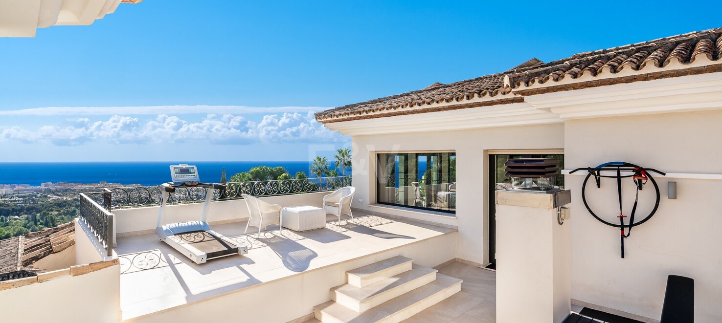 Luxusvilla in Sierra Blanca mit Panoramablick