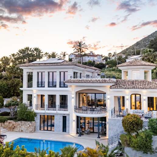 Luxury Villa with Panoramic Views in Sierra Blanca