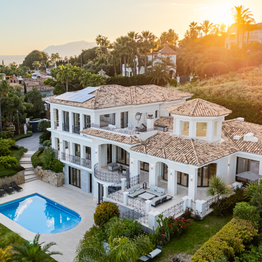 Luxury Villa with Panoramic Views in Sierra Blanca