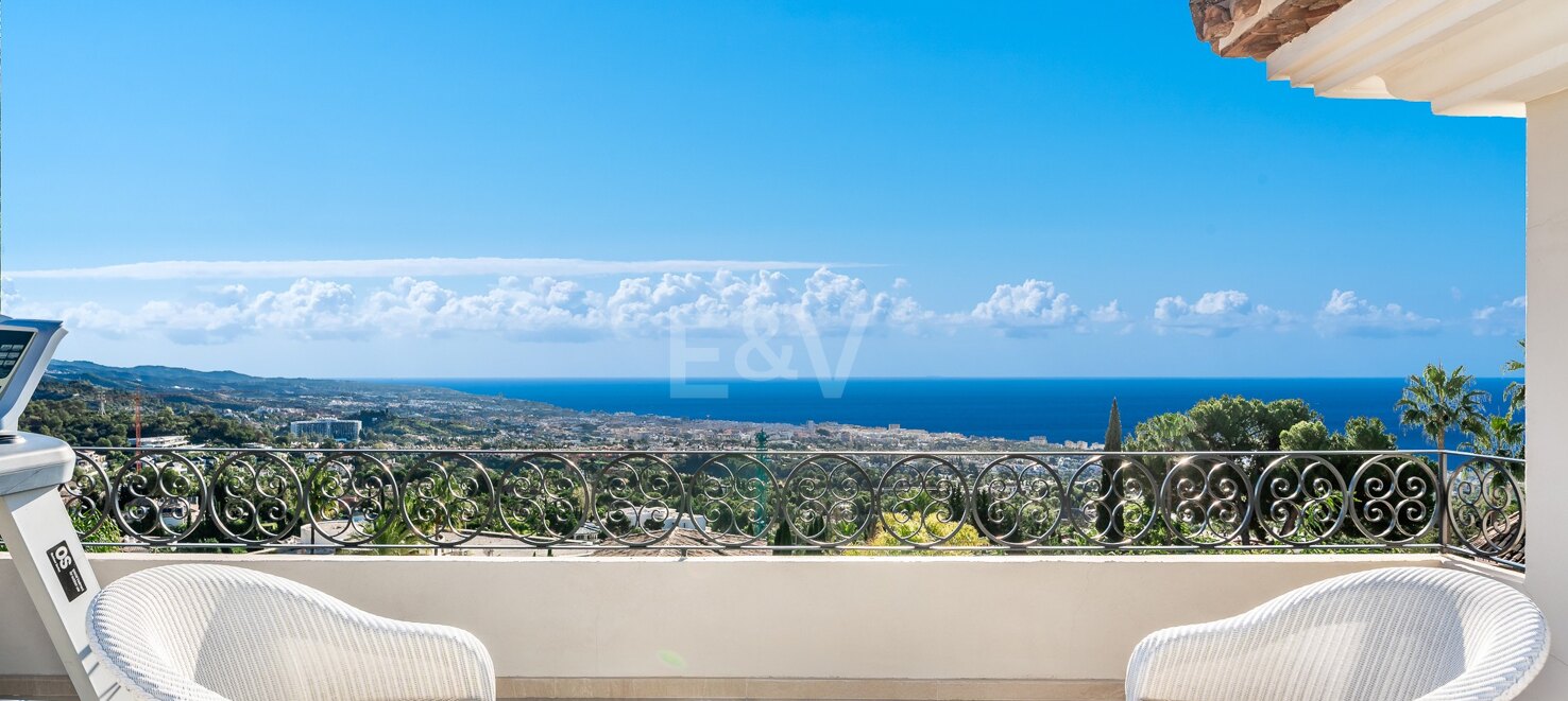 Luxusvilla in Sierra Blanca mit Panoramablick