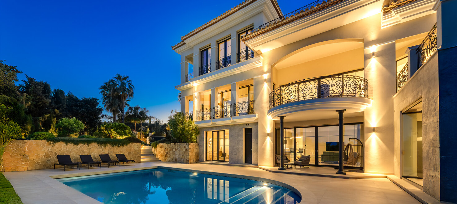 Luxury Villa with Panoramic Views in Sierra Blanca