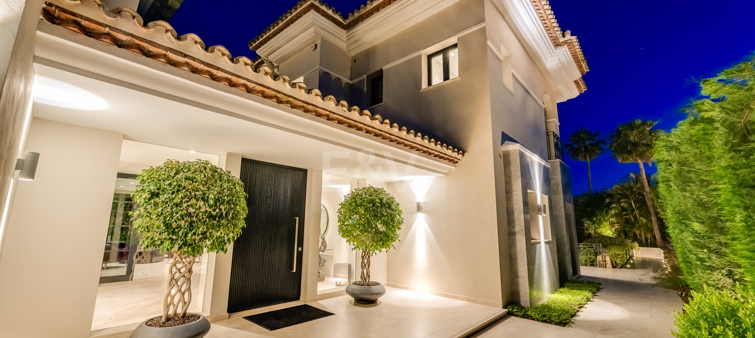 Luxury Villa with Panoramic Views in Sierra Blanca