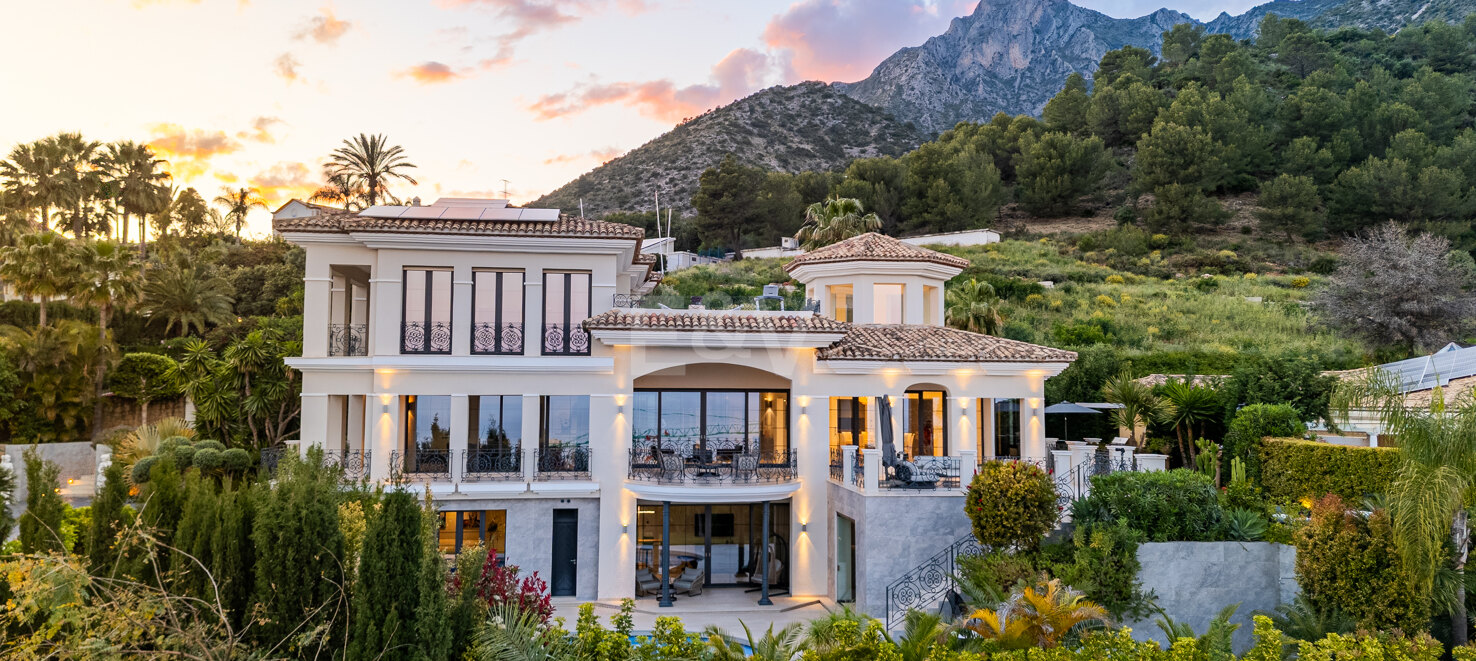 Luxury Villa with Panoramic Views in Sierra Blanca