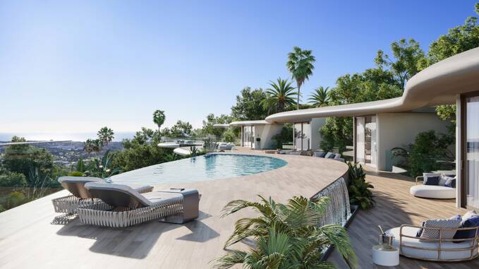Luxury first-floor apartment with panoramic 360º mountain and sea views