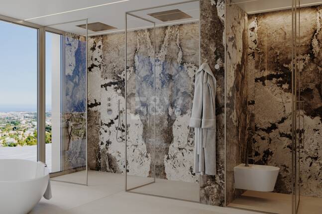 Luxury first-floor apartment with panoramic 360º mountain and sea views