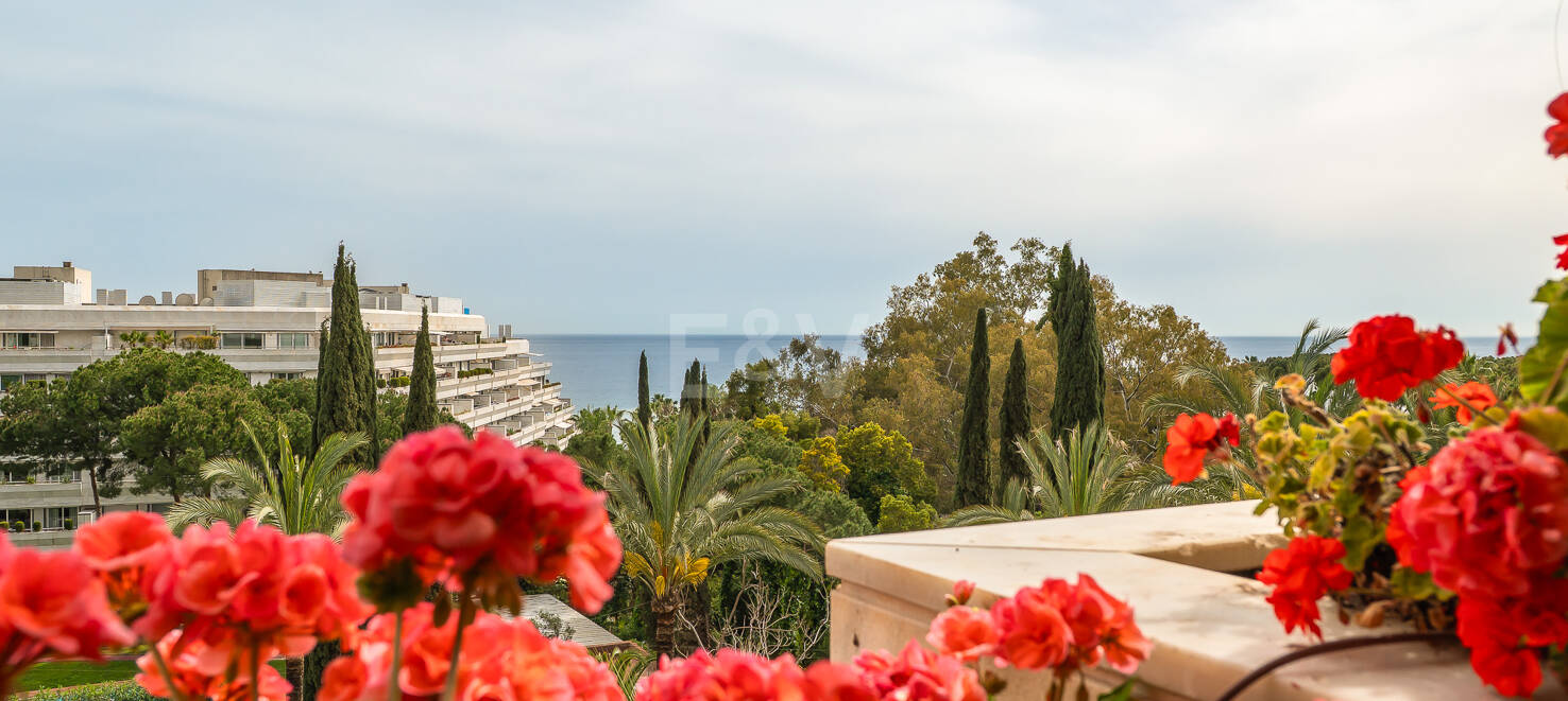 Magnifik 3 sovrum med oslagbar havsutsikt i Don Gonzalo, Marbella.