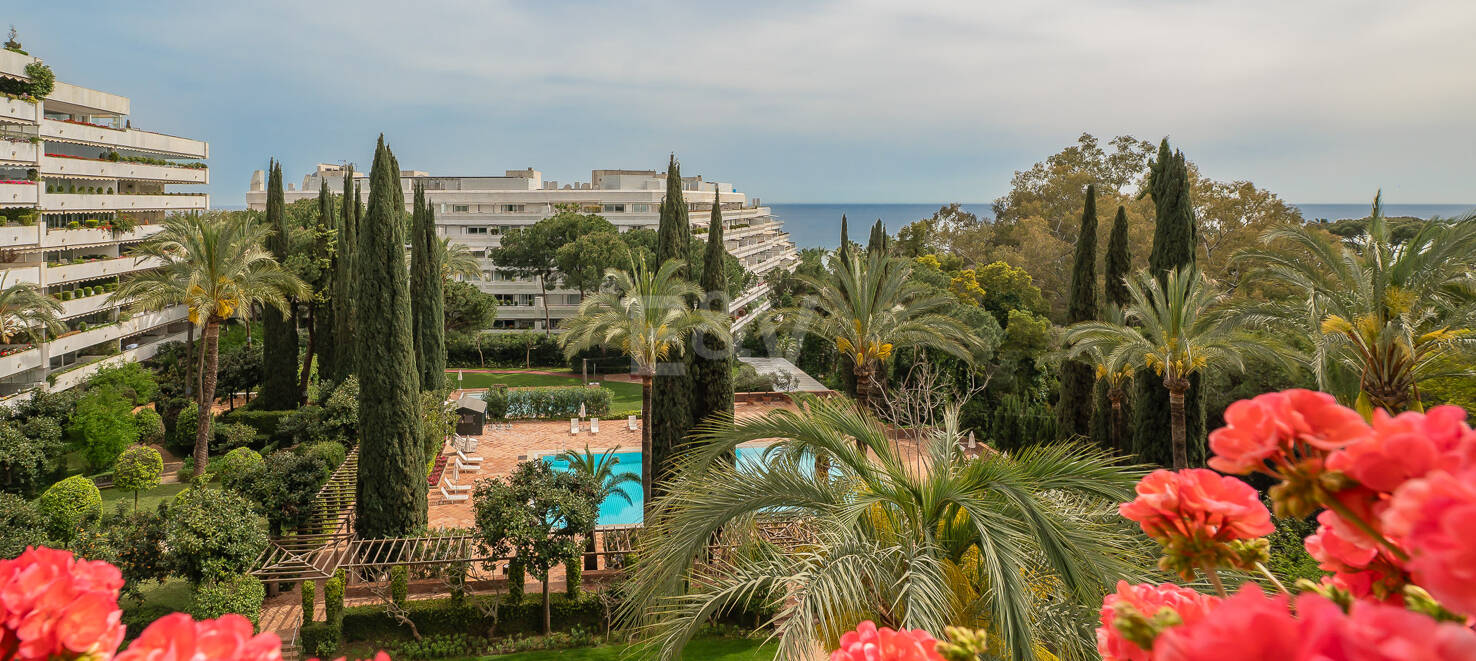 Magnifik 3 sovrum med oslagbar havsutsikt i Don Gonzalo, Marbella.