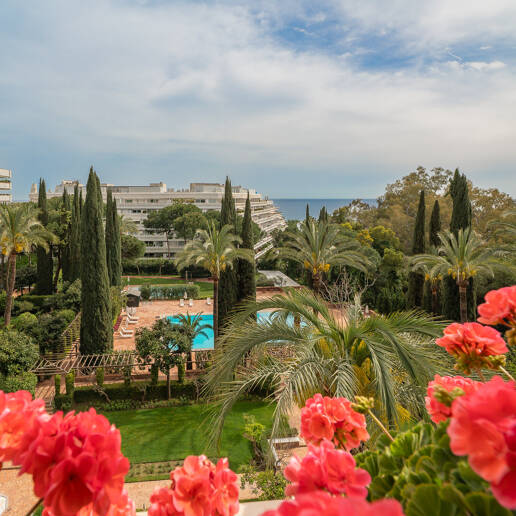 Magnifik 3 sovrum med oslagbar havsutsikt i Don Gonzalo, Marbella.