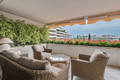 Magnifik 3 sovrum med oslagbar havsutsikt i Don Gonzalo, Marbella.