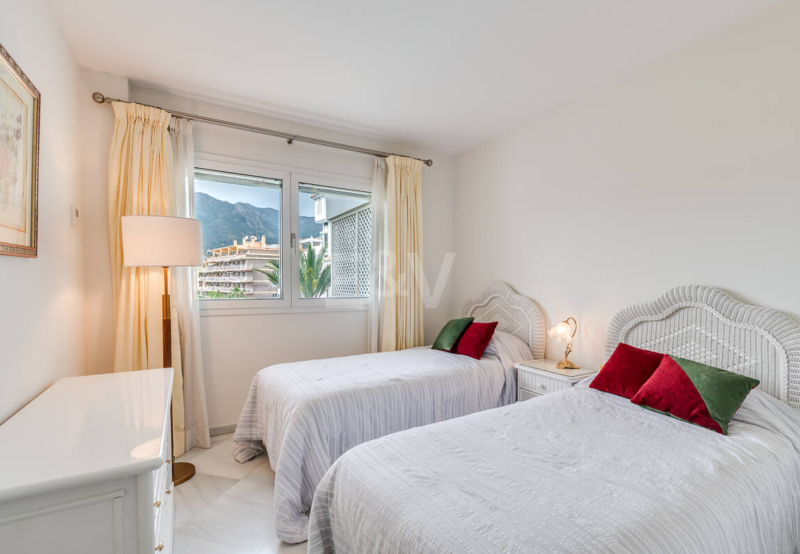 Magnifik 3 sovrum med oslagbar havsutsikt i Don Gonzalo, Marbella.