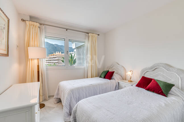 Magnifik 3 sovrum med oslagbar havsutsikt i Don Gonzalo, Marbella.