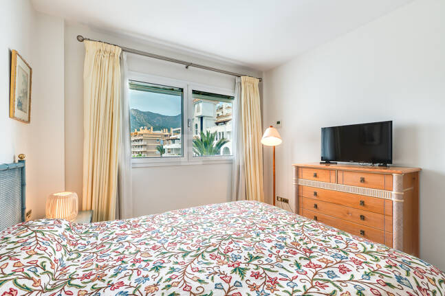 Magnifik 3 sovrum med oslagbar havsutsikt i Don Gonzalo, Marbella.