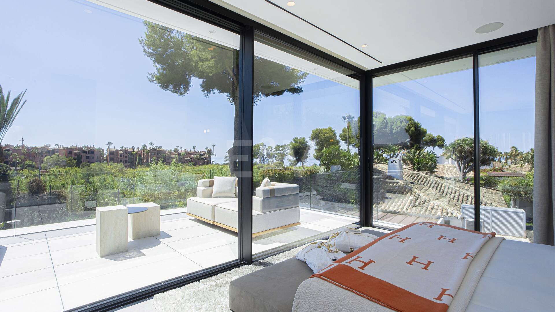 New, Modern and Luxurious Villa in Los Monteros, Just Steps from the Beach