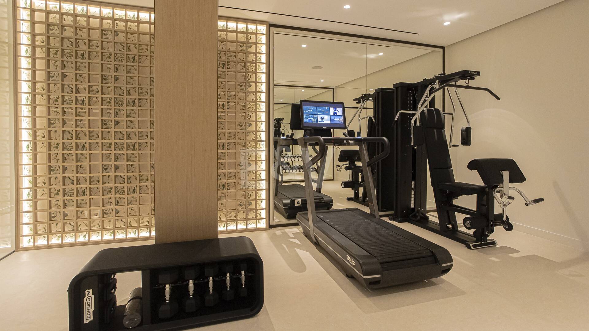 Ny, modern och lyxig Villa i Los Monteros, bara steg från stranden