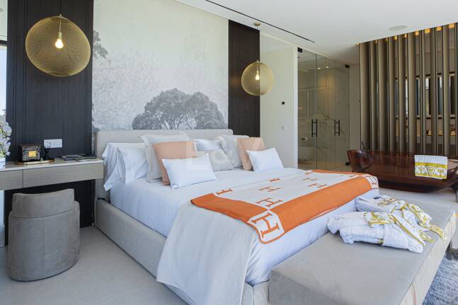 Ny, modern och lyxig Villa i Los Monteros, bara steg från stranden