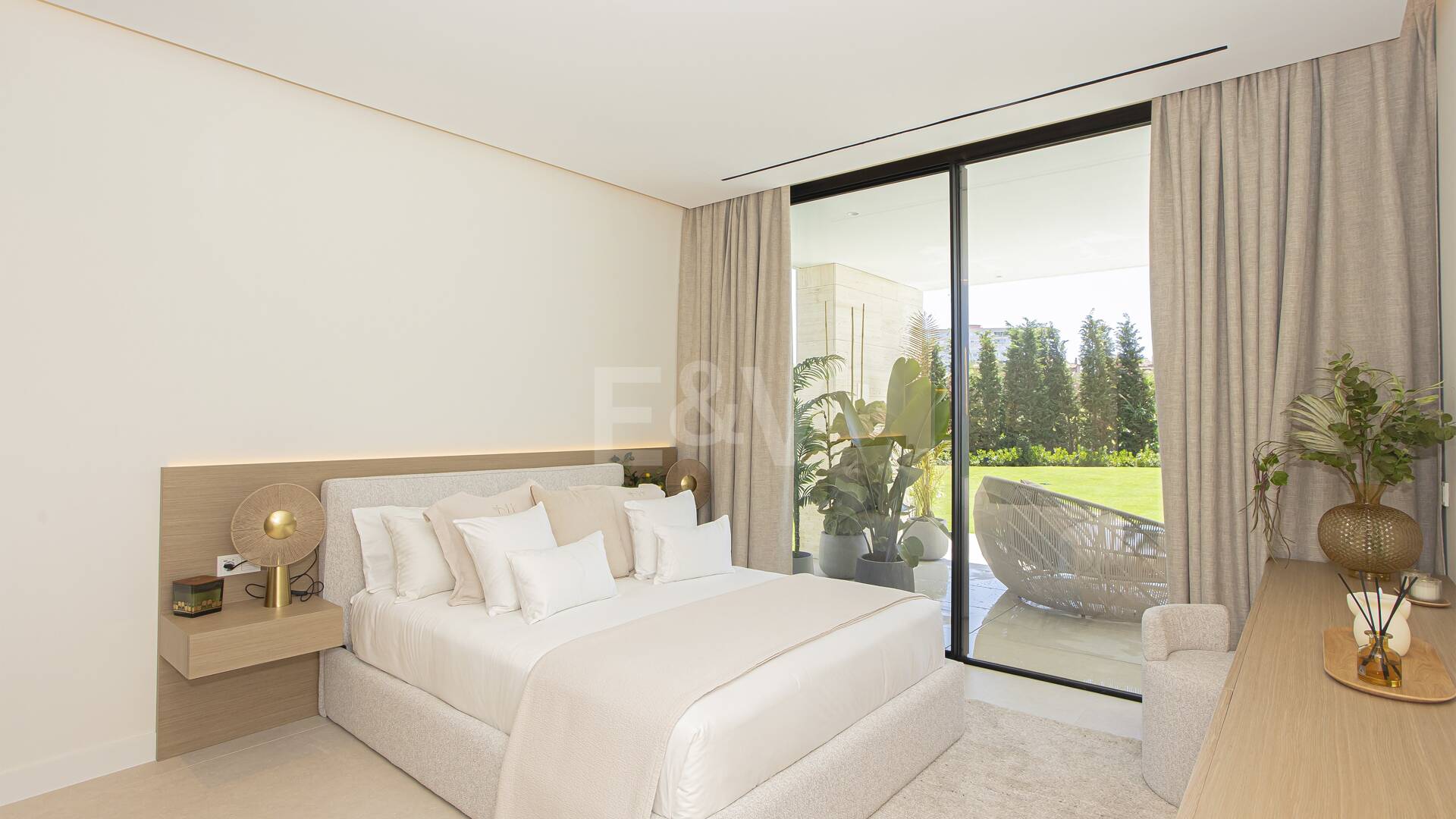 New, Modern and Luxurious Villa in Los Monteros, Just Steps from the Beach