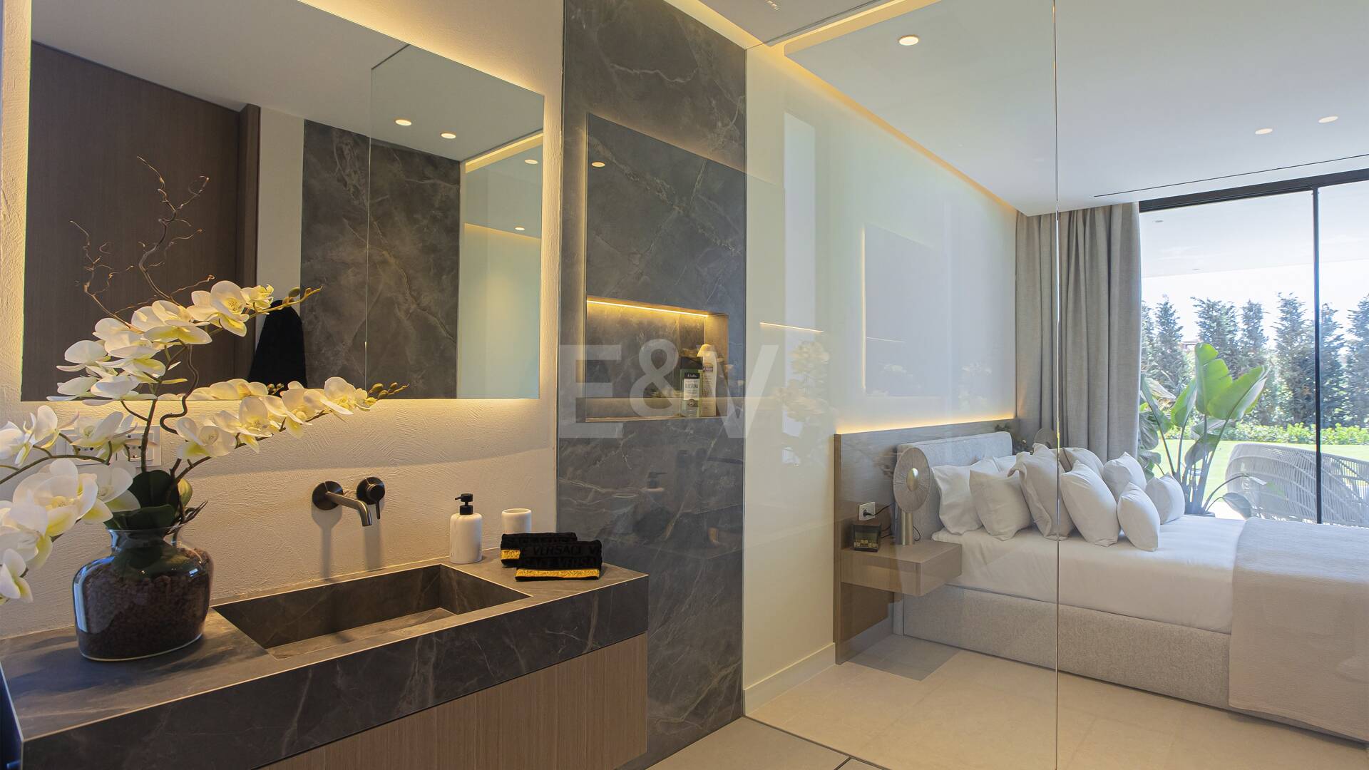 Ny, modern och lyxig Villa i Los Monteros, bara steg från stranden