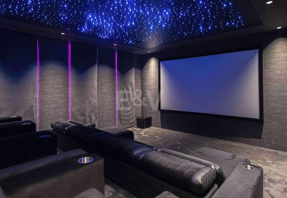 Ny, modern och lyxig Villa i Los Monteros, bara steg från stranden