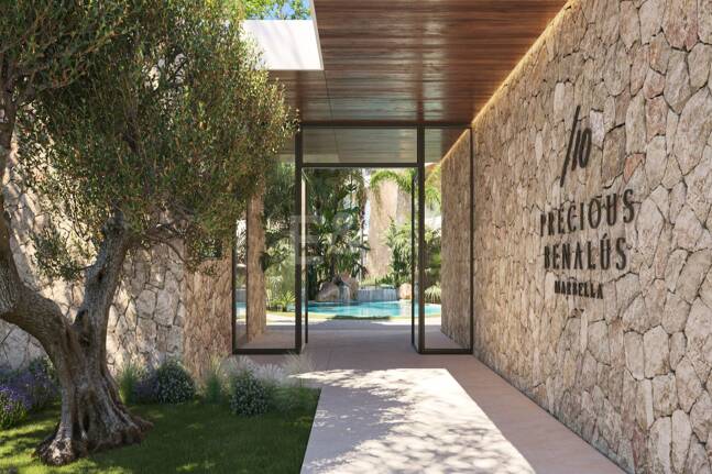 A State-of-the-Art Penthouse with Breathtaking Views close to the Beach