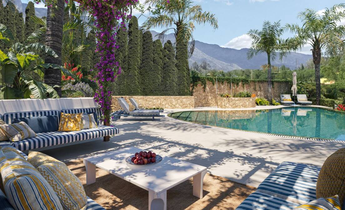 Elegant Garden Apartment a Few Steps from the Golden Mile Beaches