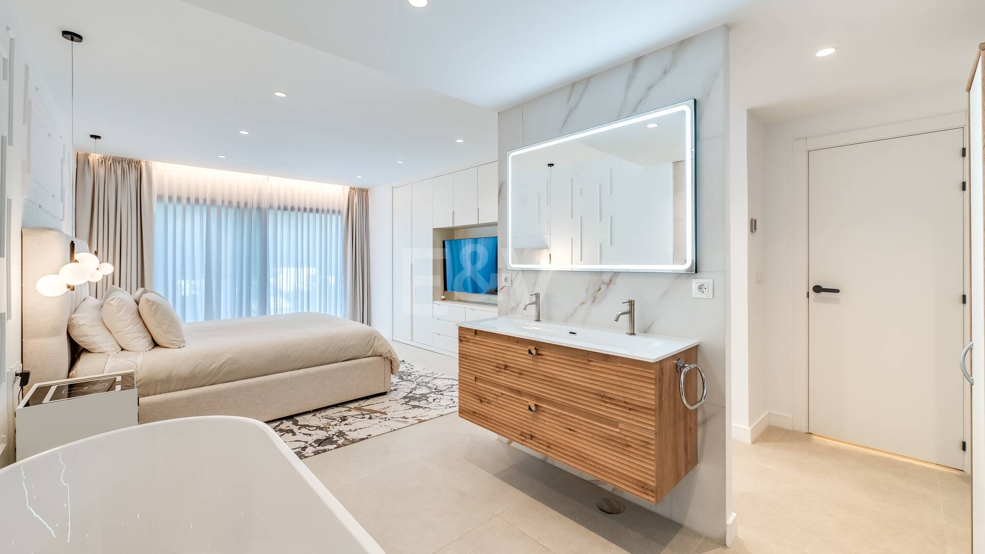 Nieskazitelny luksusowy apartament w Kings Hills, Golden Mile