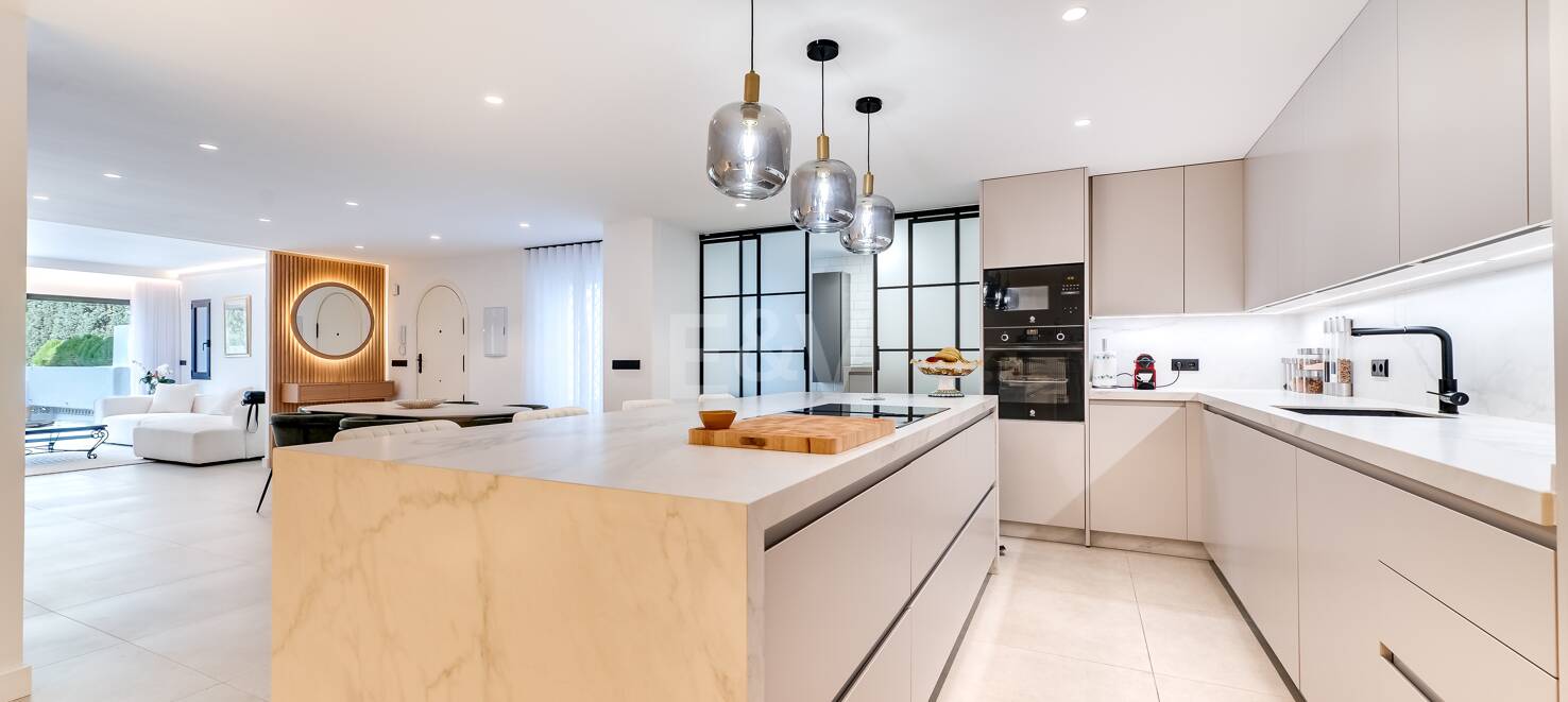 Impeccable Luxury Apartment in Kings Hills, Golden Mile