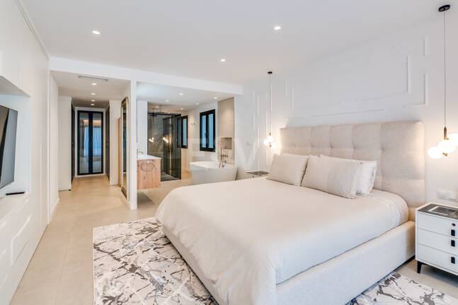 Impeccable Luxury Apartment in Kings Hills, Golden Mile