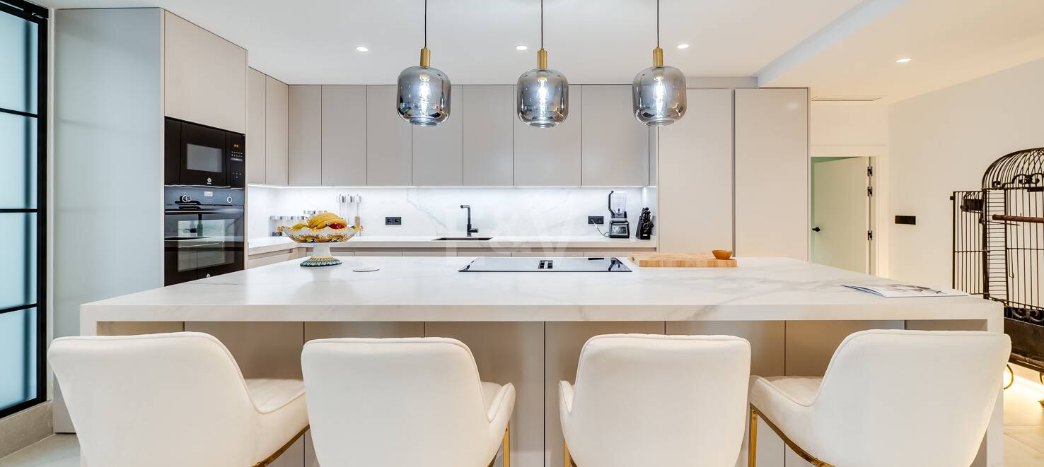 Impeccable Luxury Apartment in Kings Hills, Golden Mile