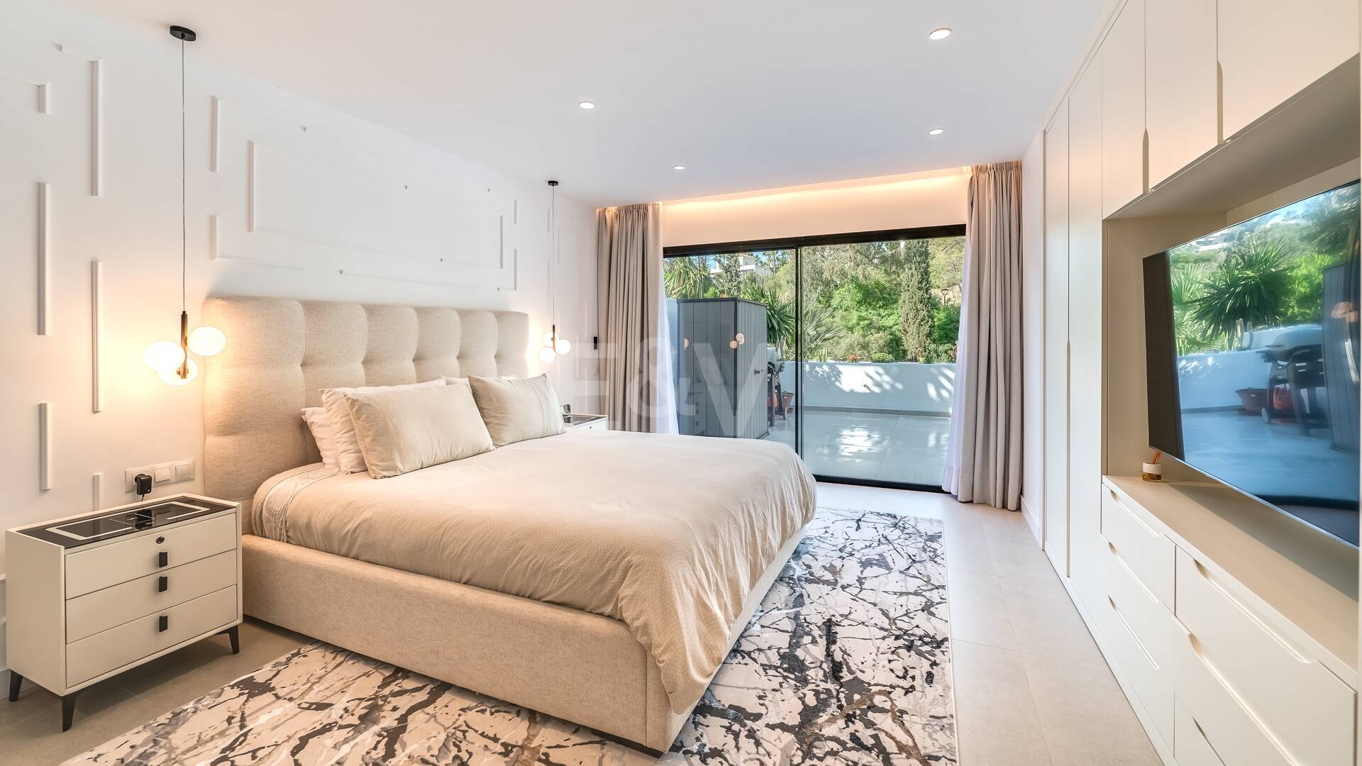 Nieskazitelny luksusowy apartament w Kings Hills, Golden Mile