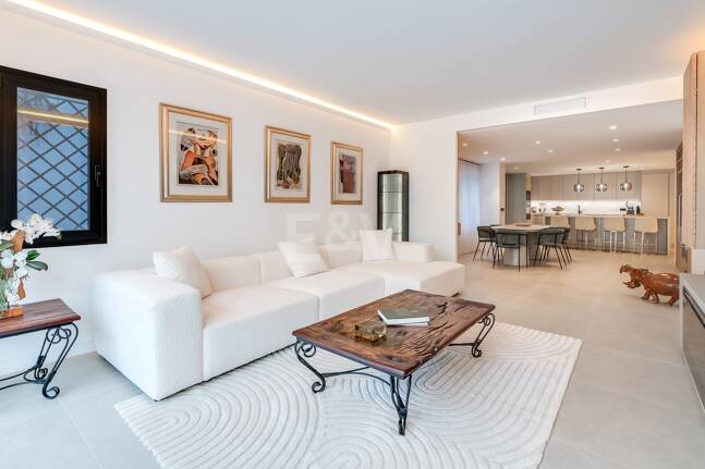 Impeccable Luxury Apartment in Kings Hills, Golden Mile